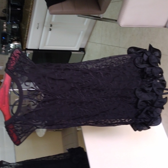 Dress - Picture 5 of 5